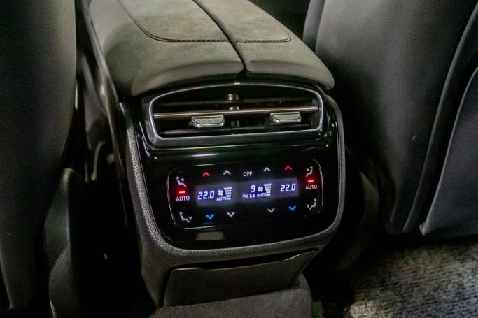 Подержанный Mercedes-Benz EQS 500, 2021 в Дубае от C7 Motors Белый цвет. Корейская | AUTO.AE