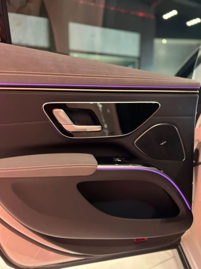 Подержанный Mercedes-Benz EQS 450+, 2022 в Дубае от A Class Motors Белый цвет.  | AUTO.AE