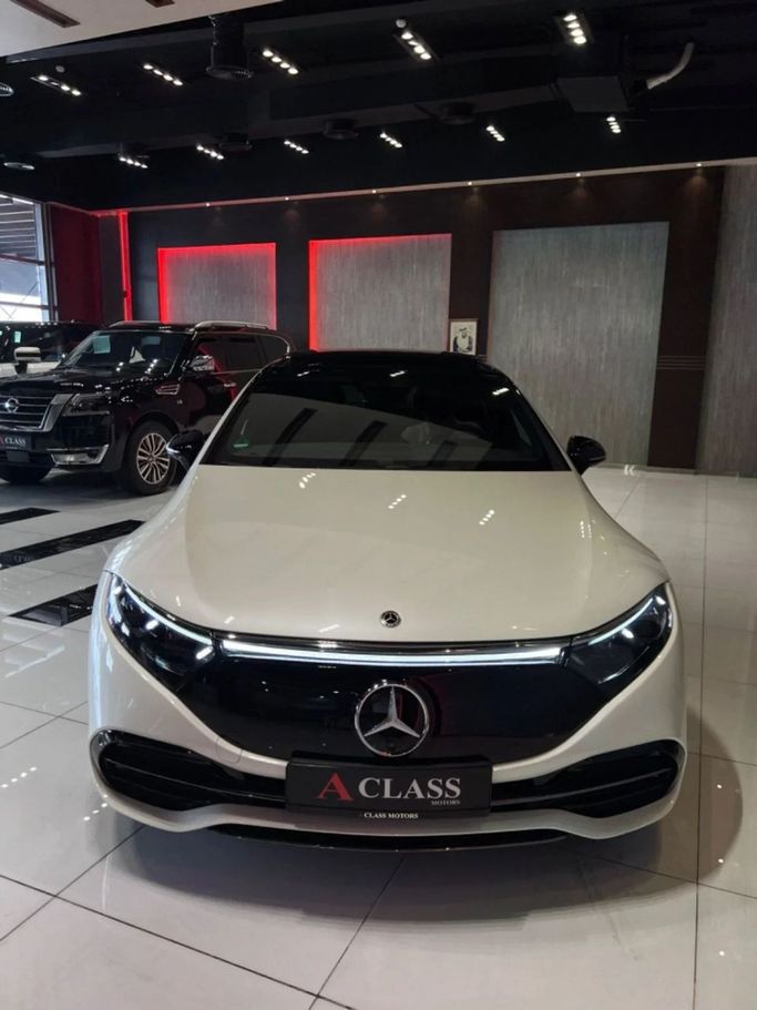 Подержанный Mercedes-Benz EQS 450+, 2022 в Дубае от A Class Motors Белый цвет.  | AUTO.AE