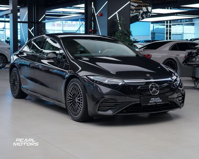Подержанный Mercedes-Benz EQS 580, 2023 в Дубае от Pearl Motors Серый цвет. GCC | AUTO.AE