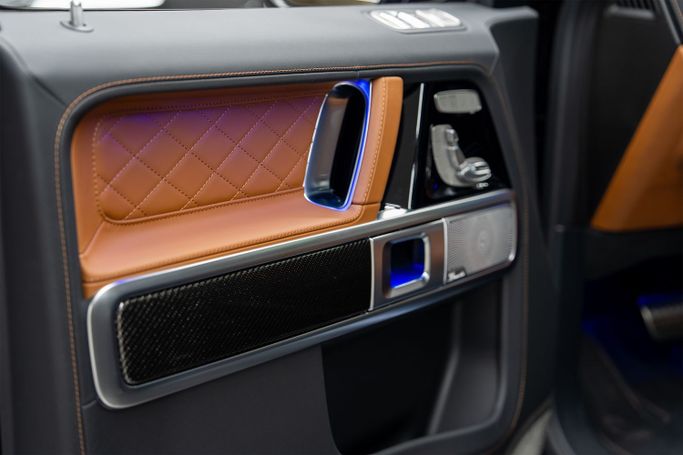 جديدة Mercedes-Benz G-Class AMG 63 AMG عملية شد الوجه II (W465), 4.0 l, 2025 في في دبي من PUPIL OF FATE MOTORS، اللون أسود. مواصفات الخليج | AUTO.AE