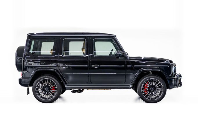 جديدة Mercedes-Benz G-Class AMG 63 AMG عملية شد الوجه II (W465), 4.0 l, 2025 في في دبي من PUPIL OF FATE MOTORS، اللون أسود. مواصفات الخليج | AUTO.AE