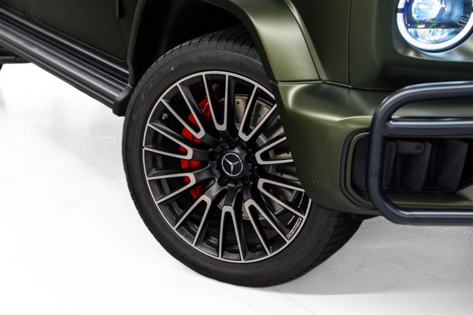 Новый Mercedes-Benz G-Class AMG 63 AMG II (W465) Рестайлинг, 4.0 л, 2025 в Дубае от PUPIL OF FATE MOTORS Зеленый цвет. GCC | AUTO.AE