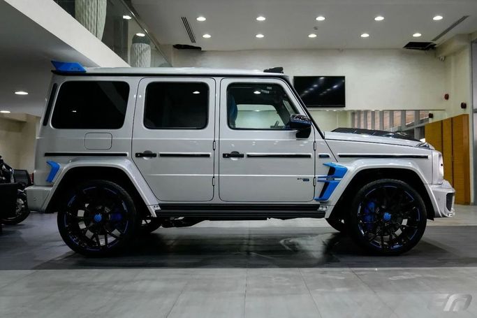 Новый Mercedes-Benz G-Class AMG Brabus 800 II (W463), 4.0 л, 2023 в Дубае от Fakhoury Серебристый цвет. Европейская | AUTO.AE