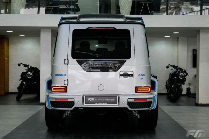 Новый Mercedes-Benz G-Class AMG Brabus 800 II (W463), 4.0 л, 2023 в Дубае от Fakhoury Серебристый цвет. Европейская | AUTO.AE