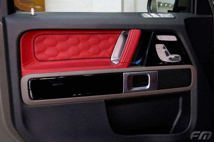 Новый Mercedes-Benz G-Class AMG Brabus 800 II (W463), 4.0 л, 2022 в Дубае от Fakhoury Серый цвет. Европейская | AUTO.AE