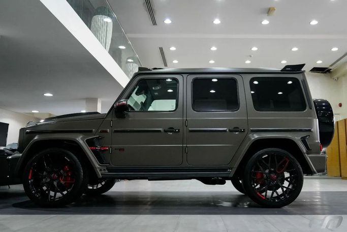 Новый Mercedes-Benz G-Class AMG Brabus 800 II (W463), 4.0 л, 2022 в Дубае от Fakhoury Серый цвет. Европейская | AUTO.AE