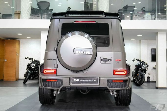 Новый Mercedes-Benz G-Class AMG Brabus 800 II (W463), 4.0 л, 2022 в Дубае от Fakhoury Серый цвет. Европейская | AUTO.AE