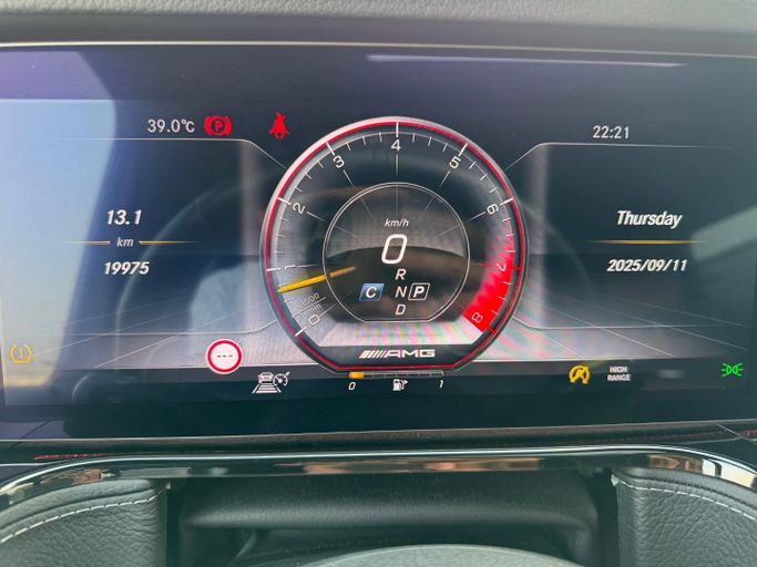 Подержанный Mercedes-Benz G-Class AMG 63 AMG II (W463), 4.0 л, 2019 в Дубае от Saeed Auto Зеленый цвет. Японская | AUTO.AE