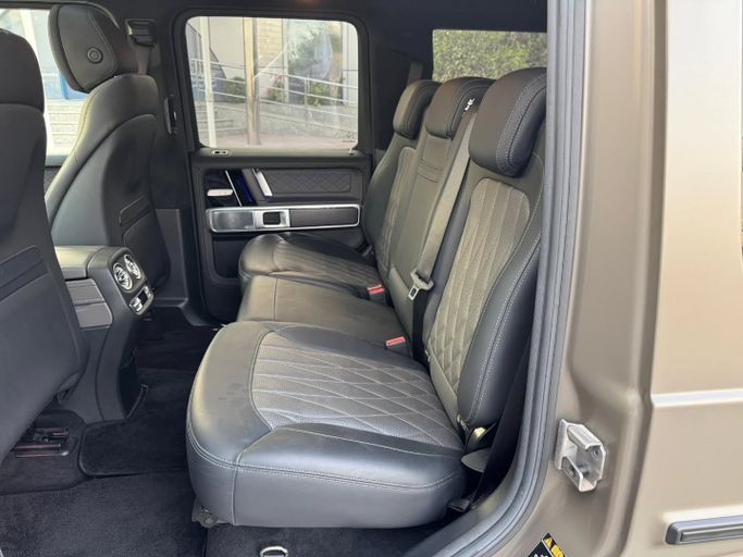 Подержанный Mercedes-Benz G-Class AMG 63 AMG II (W463), 4.0 л, 2021 в Дубае от Saeed Auto Светло-коричневый цвет. Японская | AUTO.AE