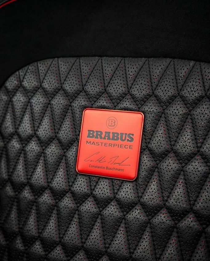 Подержанный Mercedes-Benz G-Class AMG Brabus 900 Rocket Edition II (W463), 4.4 л, 2024 в Дубае от GCC Super Motors Черный цвет. GCC | AUTO.AE