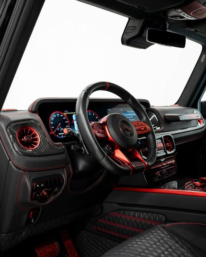 Подержанный Mercedes-Benz G-Class AMG Brabus 900 Rocket Edition II (W463), 4.4 л, 2024 в Дубае от GCC Super Motors Черный цвет. GCC | AUTO.AE