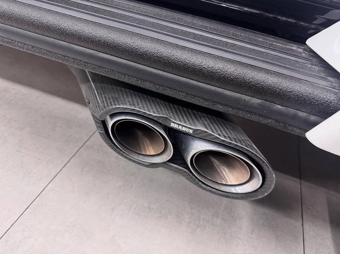 Подержанный Mercedes-Benz G-Class AMG Brabus 900 Rocket Edition II (W463), 4.4 л, 2023 в Дубае от GCC Super Motors Белый цвет. GCC | AUTO.AE