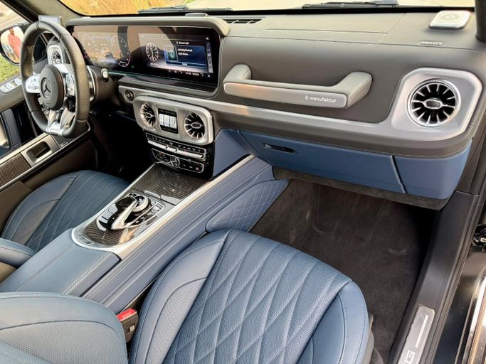 Подержанный Mercedes-Benz G-Class AMG 63 AMG II (W463), 4.0 л, 2023 в Дубае от Saeed Auto Черный цвет. Японская | AUTO.AE