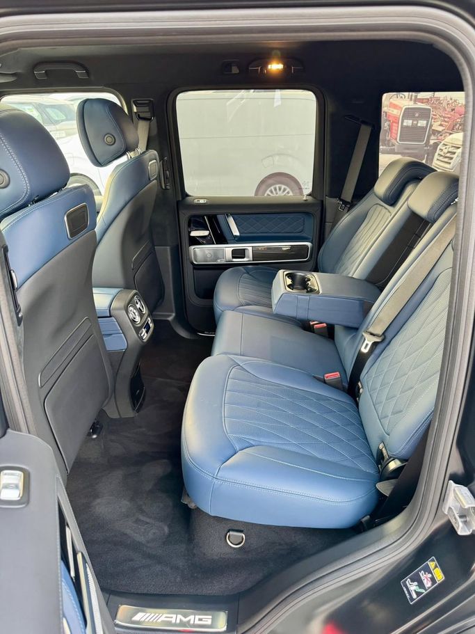 Подержанный Mercedes-Benz G-Class AMG 63 AMG II (W463), 4.0 л, 2023 в Дубае от Saeed Auto Черный цвет. Японская | AUTO.AE