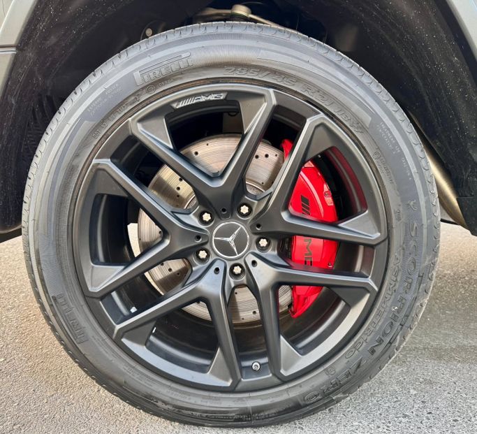 Подержанный Mercedes-Benz G-Class AMG 63 AMG II (W463), 4.0 л, 2023 в Дубае от Saeed Auto Черный цвет. Японская | AUTO.AE