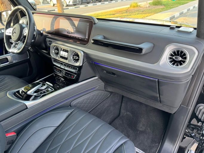 Подержанный Mercedes-Benz G-Class AMG 63 AMG II (W463), 4.0 л, 2023 в Дубае от Saeed Auto Черный цвет. Японская | AUTO.AE