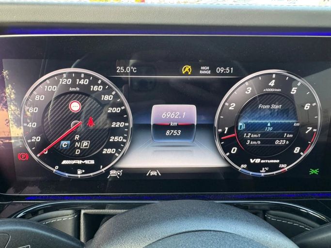 Подержанный Mercedes-Benz G-Class AMG 63 AMG II (W463), 4.0 л, 2023 в Дубае от Saeed Auto Черный цвет. Японская | AUTO.AE