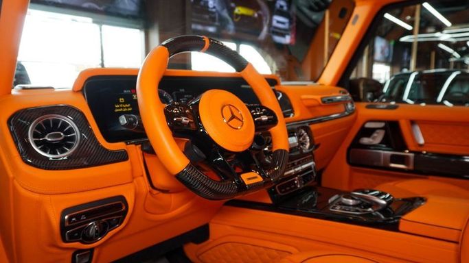 Новый Mercedes-Benz G-Class AMG Brabus 800 II (W463), 4.0 л, 2023 в Дубае от Najem Motors Синий цвет. Европейская | AUTO.AE