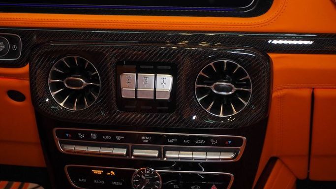 Новый Mercedes-Benz G-Class AMG Brabus 800 II (W463), 4.0 л, 2023 в Дубае от Najem Motors Синий цвет. Европейская | AUTO.AE