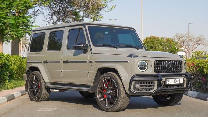 Подержанный Mercedes-Benz G-Class AMG 63 AMG II (W463), 4.0 л, 2021 в Дубае от Najem Motors Серый цвет. GCC | AUTO.AE