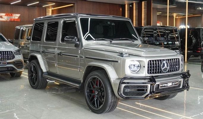 Подержанный Mercedes-Benz G-Class AMG 63 AMG II (W463), 4.0 л, 2020 в Дубае от Najem Motors Серый цвет. Европейская | AUTO.AE