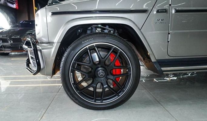 Подержанный Mercedes-Benz G-Class AMG 63 AMG II (W463), 4.0 л, 2020 в Дубае от Najem Motors Серый цвет. Европейская | AUTO.AE