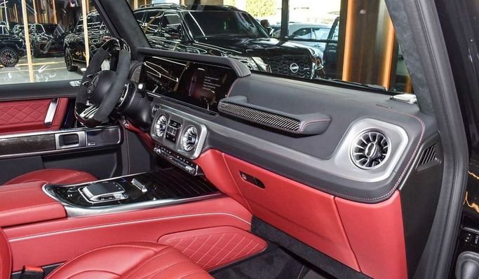Новый Mercedes-Benz G-Class AMG 63 AMG II (W465) Рестайлинг, 4.0 л, 2025 в Дубае от Najem Motors Черный цвет. Европейская | AUTO.AE