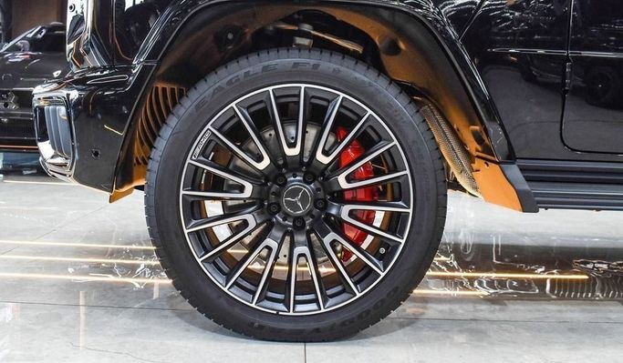 Новый Mercedes-Benz G-Class AMG 63 AMG II (W465) Рестайлинг, 4.0 л, 2025 в Дубае от Najem Motors Черный цвет. Европейская | AUTO.AE