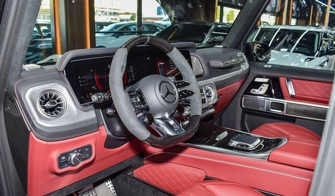 Новый Mercedes-Benz G-Class AMG 63 AMG II (W465) Рестайлинг, 4.0 л, 2025 в Дубае от Najem Motors Черный цвет. Европейская | AUTO.AE