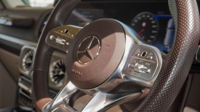 Подержанный Mercedes-Benz G-Class AMG 63 AMG II (W463), 4.0 л, 2020 в Дубае от Ibitisam Motors Серый цвет.  | AUTO.AE