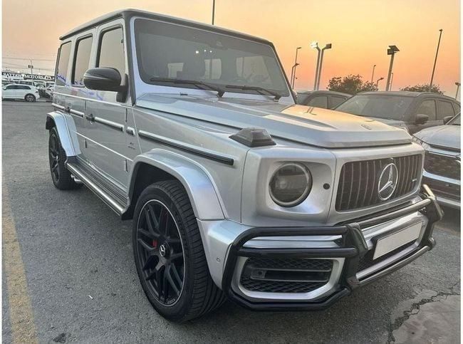 Подержанный Mercedes-Benz G-Class AMG 63 AMG II (W463), 4.0 л, 2023 в Дубае от Falcons GT Motors FZCO Серебристый цвет. Европейская | AUTO.AE