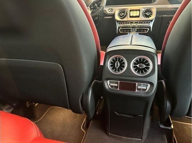 Подержанный Mercedes-Benz G-Class AMG 63 AMG II (W463), 4.0 л, 2023 в Дубае от Falcons GT Motors FZCO Серебристый цвет. Европейская | AUTO.AE