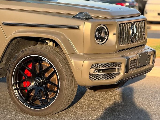 Used Mercedes-Benz G-Class AMG 63 AMG II (W463), 4.0 l, 2022 in Dubai by Lakhani Motors, Brown color. Japanese Specs | AUTO.AE