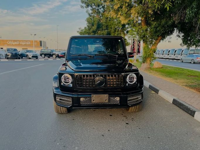 Подержанный Mercedes-Benz G-Class AMG 63 AMG II (W463), 4.0 л, 2019 в Дубае от Lakhani Motors Черный цвет. Японская | AUTO.AE
