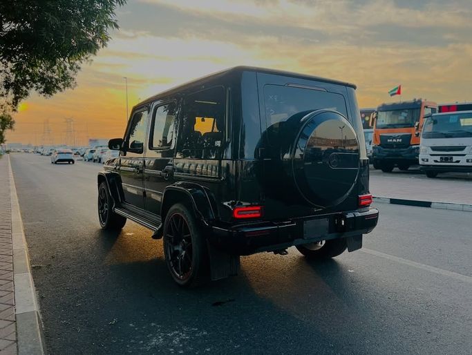 Подержанный Mercedes-Benz G-Class AMG 63 AMG II (W463), 4.0 л, 2019 в Дубае от Lakhani Motors Черный цвет. Японская | AUTO.AE