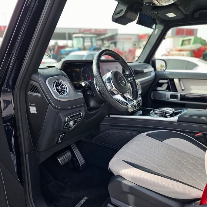 Used Mercedes-Benz G-Class AMG 63 AMG II (W463), 4.0 l, 2022 in Dubai by Lakhani Motors, Black color. Japanese Specs | AUTO.AE