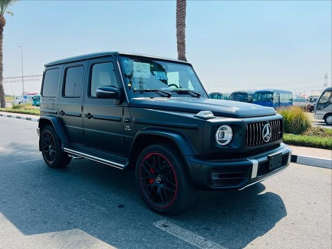 Подержанный Mercedes-Benz G-Class AMG 63 AMG II (W463), 4.0 л, 2021 в Дубае от Lakhani Motors Черный цвет. Японская | AUTO.AE