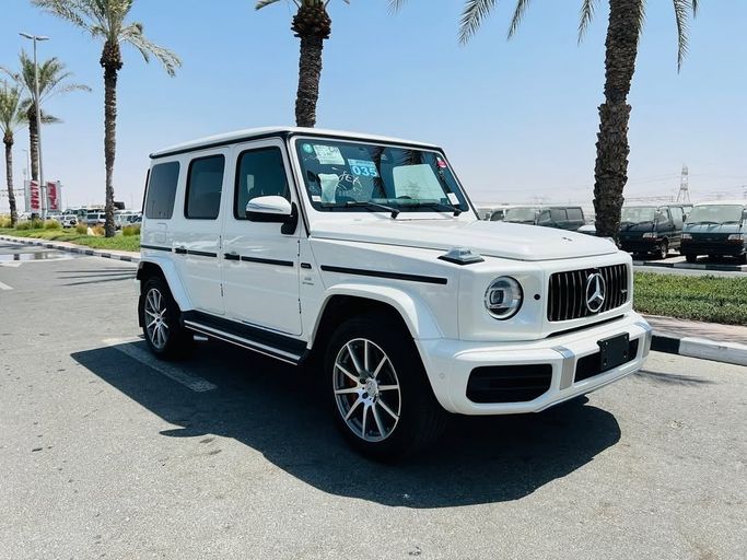 Подержанный Mercedes-Benz G-Class AMG 63 AMG II (W463), 4.0 л, 2019 в Дубае от Lakhani Motors Белый цвет. Японская | AUTO.AE