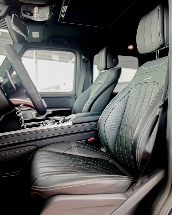 Подержанный Mercedes-Benz G-Class AMG 63 AMG II (W465) Рестайлинг, 4.0 л, 2024 в Дубае от Lakhani Motors Черный цвет. Японская | AUTO.AE