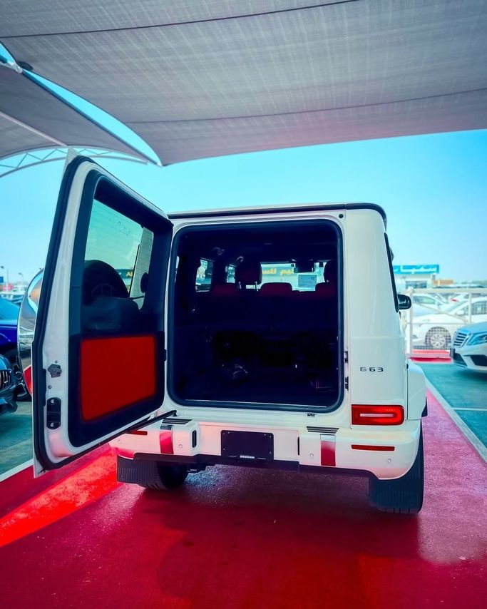 Used Mercedes-Benz G-Class AMG 63 AMG II (W463), 4.0 l, 2019 in Dubai by Lakhani Motors, White color. Japanese Specs | AUTO.AE