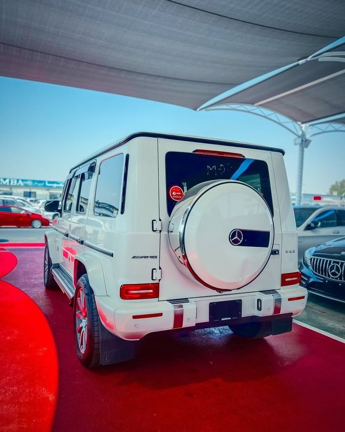 Used Mercedes-Benz G-Class AMG 63 AMG II (W463), 4.0 l, 2019 in Dubai by Lakhani Motors, White color. Japanese Specs | AUTO.AE