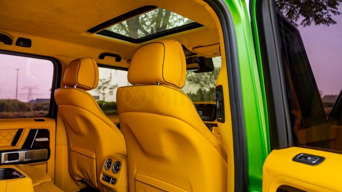 Новый Mercedes-Benz G-Class AMG Brabus 800 II (W463), 4.0 л, 2019 в Дубае от Milele Зеленый цвет. Other | AUTO.AE