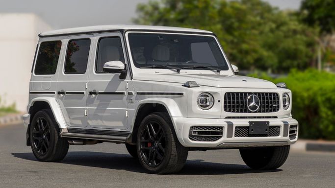 Подержанный Mercedes-Benz G-Class AMG 63 AMG II (W463), 4.0 л, 2022 в Дубае от Milele Белый цвет. Other | AUTO.AE