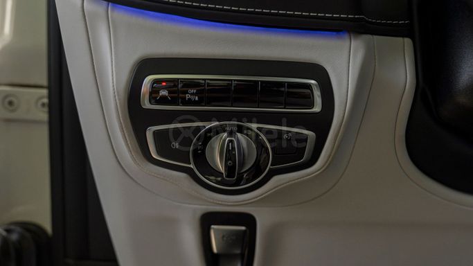 Подержанный Mercedes-Benz G-Class AMG 63 AMG II (W463), 4.0 л, 2022 в Дубае от Milele Белый цвет. Other | AUTO.AE