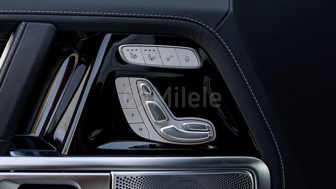 Подержанный Mercedes-Benz G-Class AMG 63 AMG II (W463), 4.0 л, 2022 в Дубае от Milele Белый цвет. Other | AUTO.AE