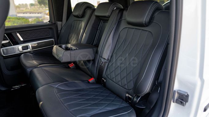 Подержанный Mercedes-Benz G-Class AMG 63 AMG II (W463), 4.0 л, 2022 в Дубае от Milele Белый цвет. Other | AUTO.AE