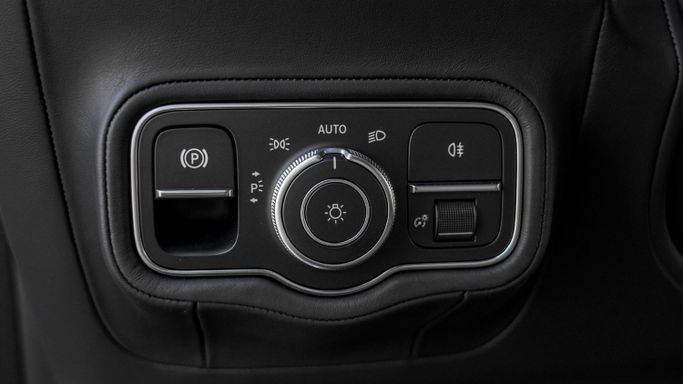 Новый Mercedes-Benz G-Class AMG 63 AMG II (W465) Рестайлинг, 4.0 л, 2025 в Дубае от Milele Серый цвет. Other | AUTO.AE