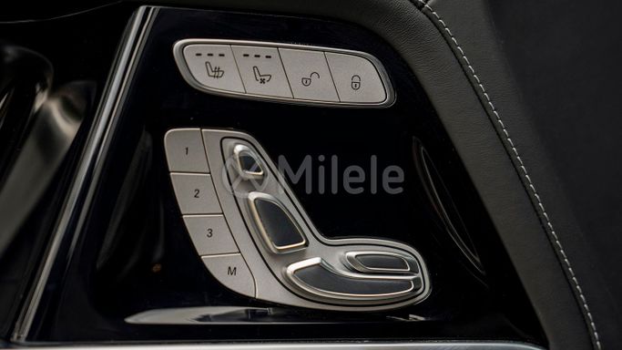 Подержанный Mercedes-Benz G-Class AMG 63 AMG II (W463), 4.0 л, 2021 в Дубае от Milele Черный цвет. Other | AUTO.AE