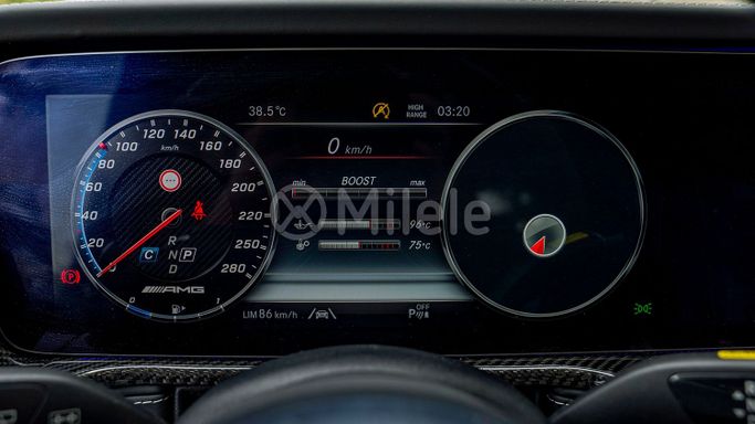 Подержанный Mercedes-Benz G-Class AMG 63 AMG II (W463), 4.0 л, 2021 в Дубае от Milele Черный цвет. Other | AUTO.AE